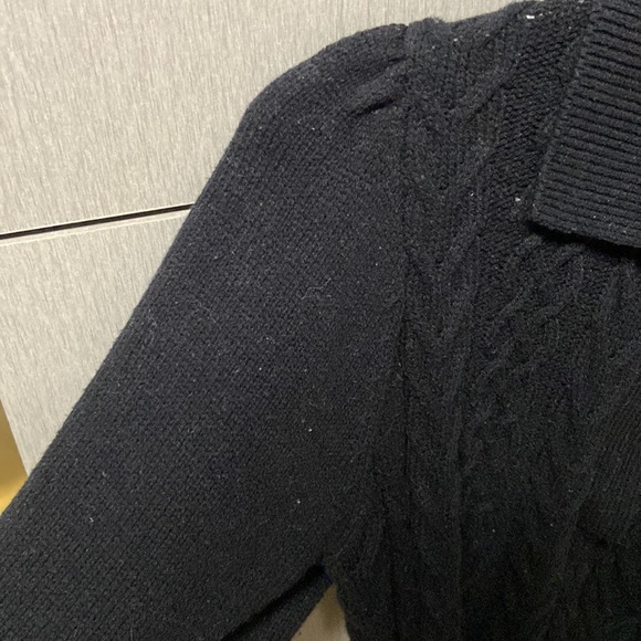 Knit sweater with puffy sleeve and button detail - Picture 3 of 4